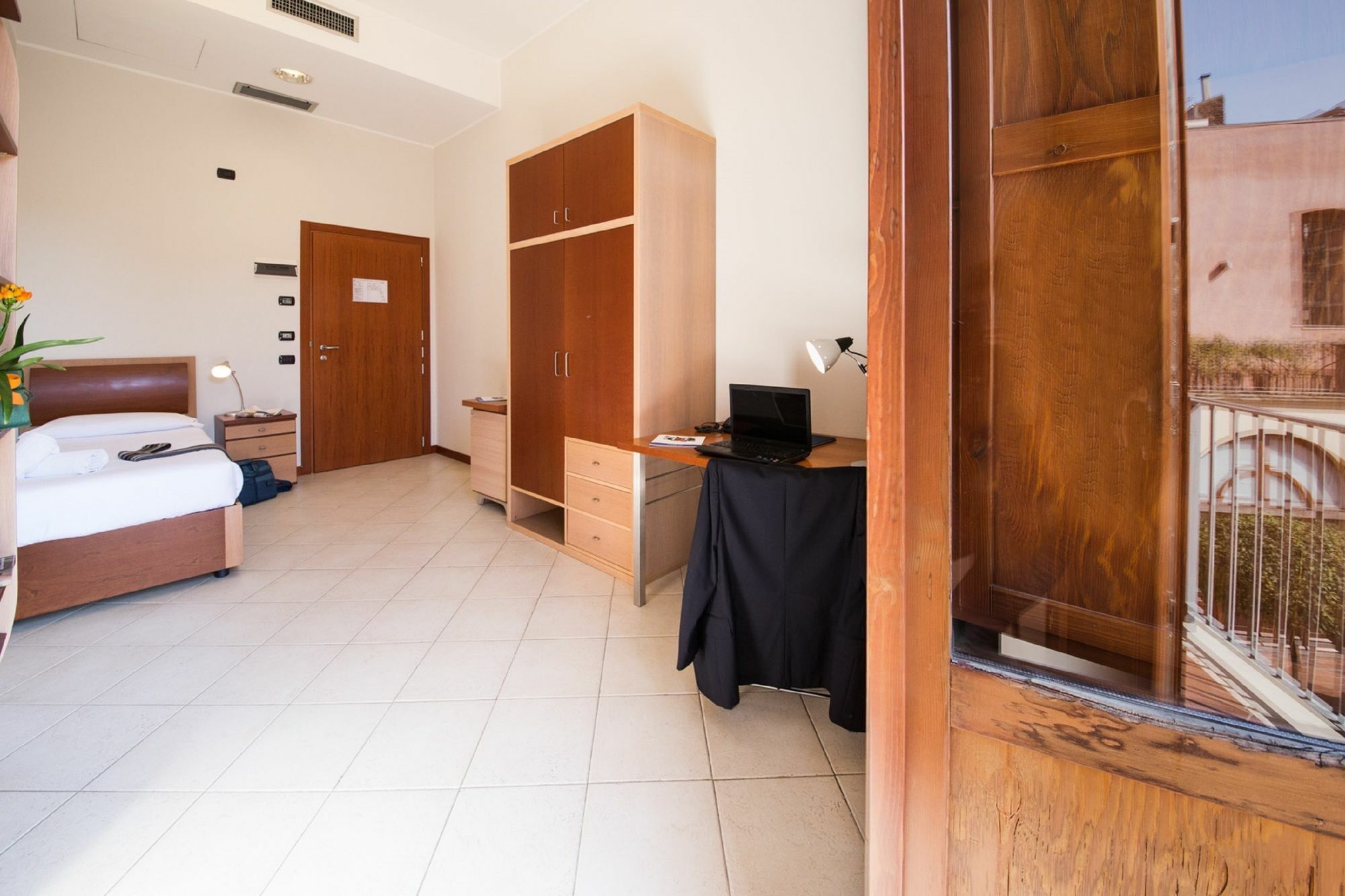 Camplus Guest Catania-Fontanarossai nemzetközi repülőtér Kültér fotó